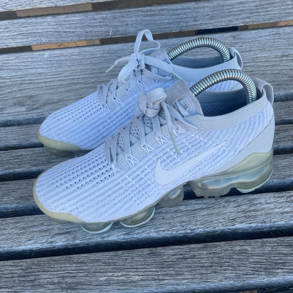 Nike air Vapormax pure platinum women’s athletic shoes - Picture 3 of 7